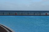 zwembad aan zee
